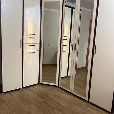 Домашний Уют Apartment Karaganda Exterior photo